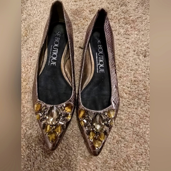 Gorgeous Jeweled Flats - Picture 1 of 6